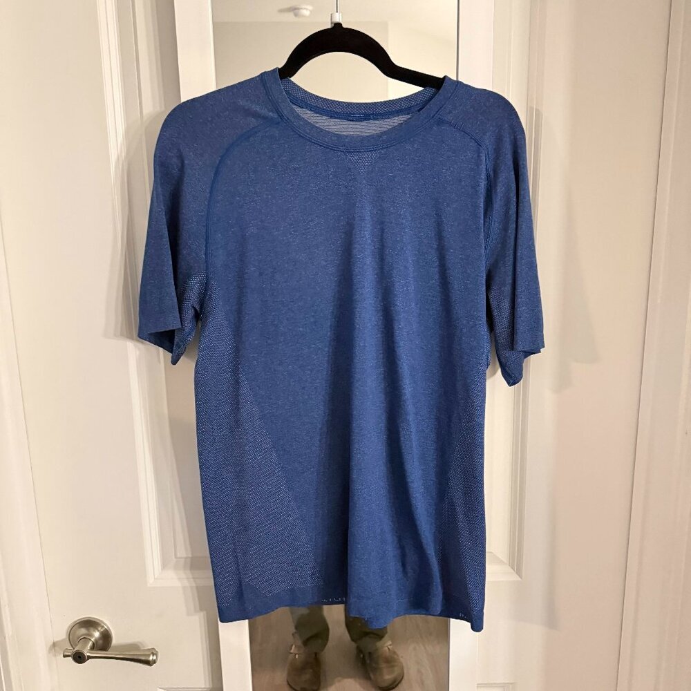 Lululemon Blue Short Sleeve Athletic Tee – Size Medium